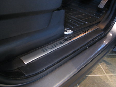 Range Rover Sport Inner Sill Step Insert 'SUPERCHARGED' Logo - Click Image to Close
