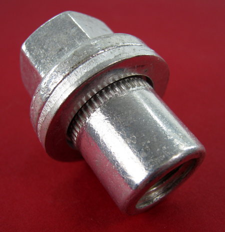 New replacement wheel nuts for the early 2002-2005 wheels - Click Image to Close